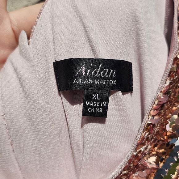 Aidan Mattox rose gold sequin blouse - Picture 3 of 8